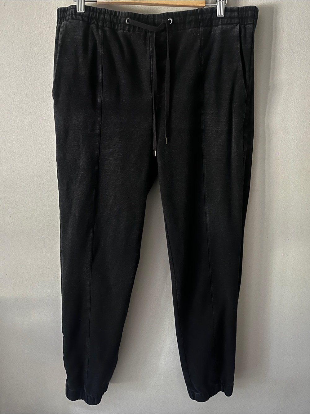 Vince Black Front-Seam Drawstring Joggers